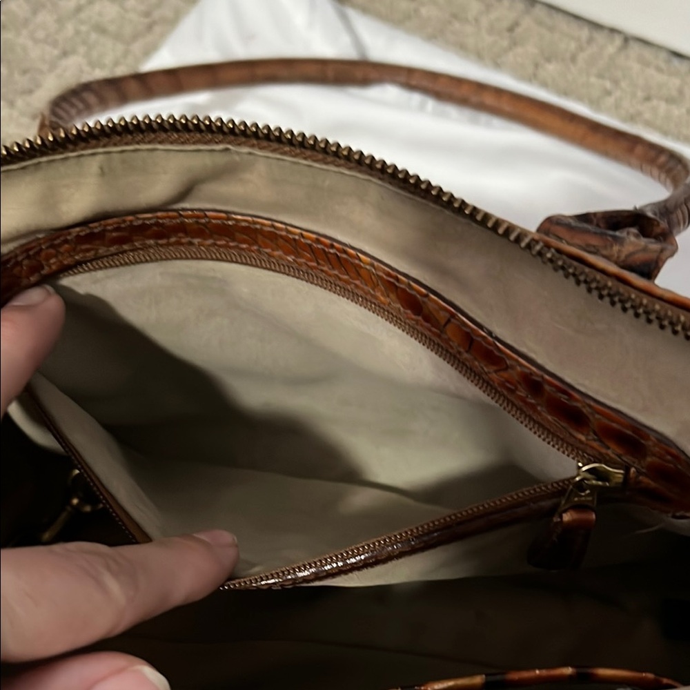 Brahmin Brown Shoulder Bag with Elegant Design - Picture 8 of 11